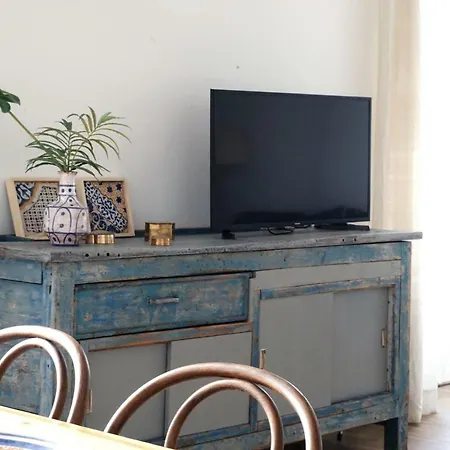 Apartment T-home / Stylish Center